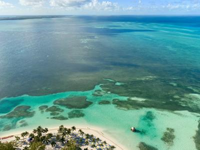 Bahamas, features and locations