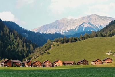 Switzerland, features and locations